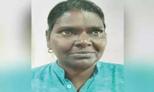 വ്യാ​ജ രേ​ഖ​ക​ൾ ഉ​ണ്ടാ​ക്കി പ​ണം ത​ട്ടി​പ്പ്; യു​വ​തി പി​ടി​യി​ൽ