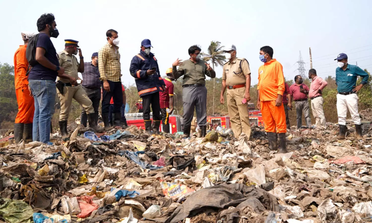 ബ്രഹ്മപുരം: പുകയണക്കൽ 95 ശതമാനം പൂർത്തിയായെന്ന്  കലക്ടർ
