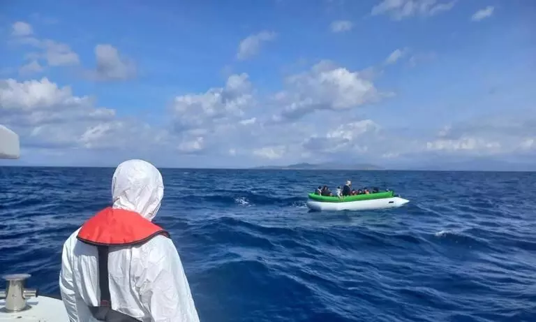 വീ​ണ്ടും കു​ടി​യേ​റ്റ​ക്കാ​രു​ടെ ബോ​ട്ട​പ​ക​ടം; തു​ർ​ക്കി​യ തീ​ര​ത്ത്​ അ​ഞ്ച് മ​ര​ണം