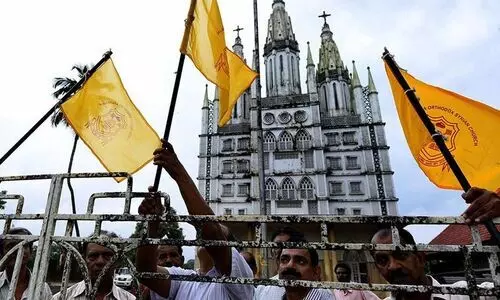 ചർച്ച് ബിൽ: യാക്കോബായ ദേവാലയങ്ങളിൽ ഇന്ന്​ സർക്കാറിന് ഐക്യദാർഢ്യം പ്രഖ്യാപിക്കും; ഓ​ർ​ത്ത​ഡോ​ക്സ് സ​ഭ പ്രതിഷേധിക്കും