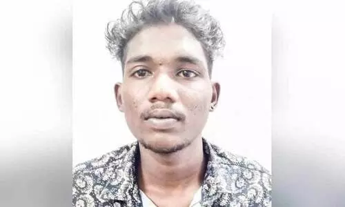 വീ​ണ്ടും പ്രതി; ജാ​മ്യം റ​ദ്ദാ​ക്കി ജ​യി​ലി​ൽ അ​ട​ച്ചു