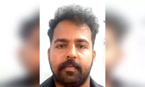 ഭാര്യയെയും മകളെയും വെട്ടിപ്പരിക്കേൽപിച്ചയാൾ പിടിയില് ഭാര്യയെയും മകളെയും വെട്ടിപ്പരിക്കേൽപിച്ചയാൾ പിടിയില്