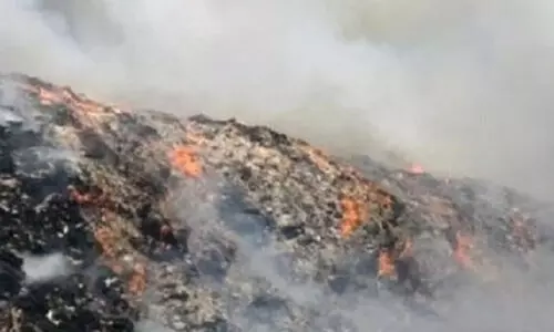 ബ്രഹ്മപുരത്ത് വിഷപ്പുക ഉയരുമ്പോഴും നിർദേശം  നൽകേണ്ടവർ നോക്കുത്തികളായി