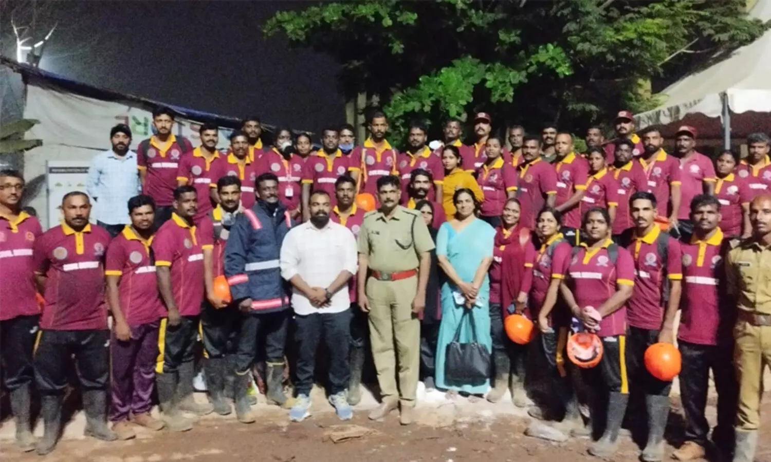 ബ്രഹ്മപുരം : ദുരന്തഭൂമിയില്‍ സേവനസന്നദ്ധരായി സിവില്‍ ഡിഫന്‍സ് സേന