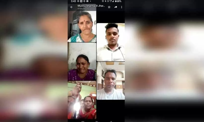 20 വർഷത്തിനിപ്പുറം കരിഷ്മ മടങ്ങുന്നു; കുടുംബത്തിന്റെ കുളിർമയിലേക്ക് 20 വർഷത്തിനിപ്പുറം കരിഷ്മ മടങ്ങുന്നു; കുടുംബത്തിന്റെ കുളിർമയിലേക്ക്