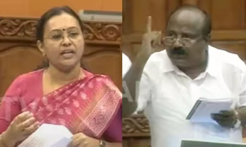 തീ പൂർണമായി അണച്ചെന്ന് വീണാ ജോർജ്; ഇല്ലെന്ന് ടി.ജെ വിനോദ്