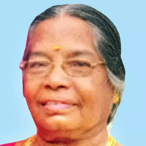 സ​രോ​ജി​നി അ​മ്മ