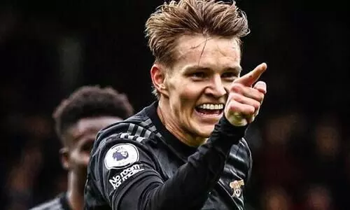 ഈ ഗണ്ണേഴ്സിനു മുന്നിൽ രക്ഷയില്ല; കാൽഡസൻ ഗോളിന് ജയിച്ച് വീണ്ടും ലീഡ് കൂട്ടി ആഴ്സണൽ