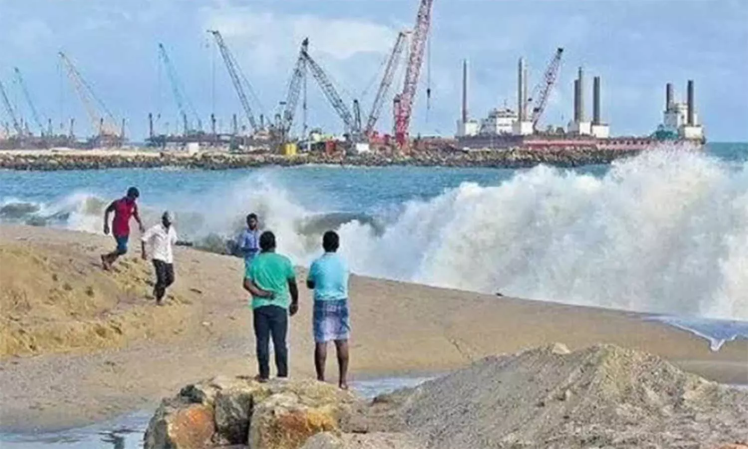 വിഴിഞ്ഞം തുറമുഖം : ഓണത്തോടെ പ്രവർത്തനം തുടങ്ങാനാവുമെന്ന് അഹമ്മദ് ദേവർകോവിൽ