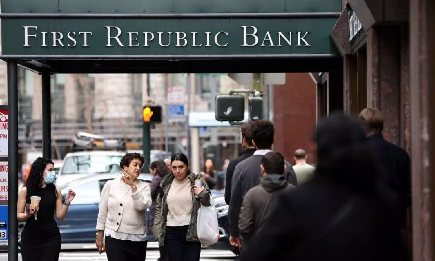 യു.എസിൽ പ്രതിസന്ധി രൂക്ഷമാകുന്നു ?; ബാങ്കുകളുടെ റേറ്റിങ് താഴ്ത്താനൊരുങ്ങി മുഡീസ്