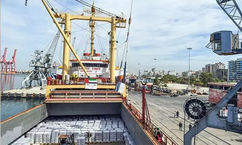 സഹായക്കപ്പൽ സിറിയയിലെത്തി സഹായക്കപ്പൽ സിറിയയിലെത്തി