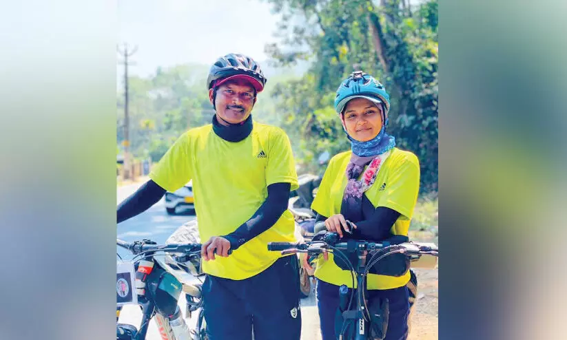 സഹ്ലയും പിതാവ് സക്കീറും സഹ്ലയും പിതാവ് സക്കീറും