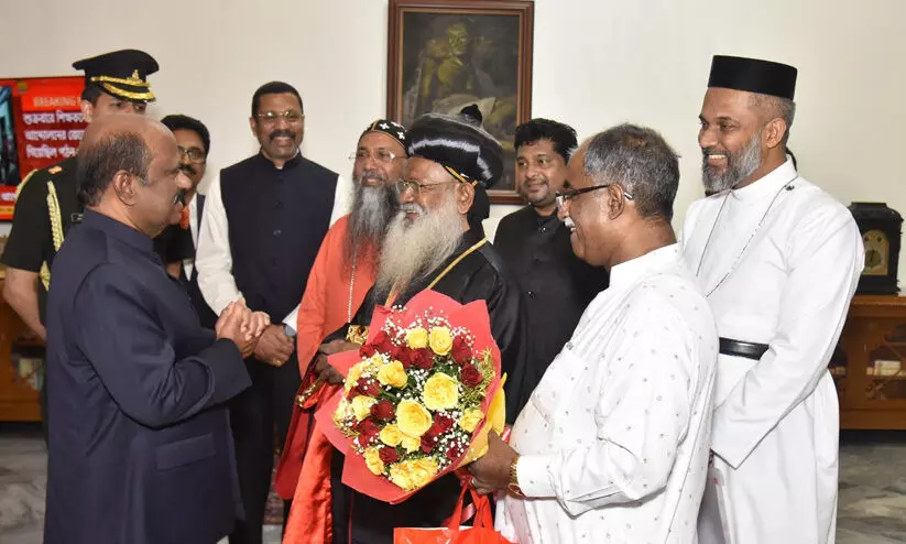 ബംഗാൾ ഗവർണറുമായി കൂടിക്കാഴ്ച നടത്തി മലങ്കര ഓർത്തഡോക്സ് സഭ പരമാധ്യക്ഷൻ ബംഗാൾ ഗവർണറുമായി കൂടിക്കാഴ്ച നടത്തി മലങ്കര ഓർത്തഡോക്സ് സഭ പരമാധ്യക്ഷൻ