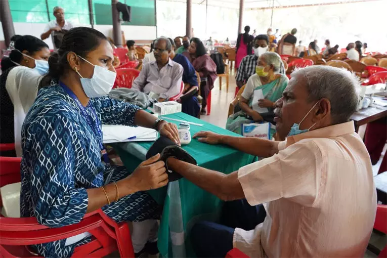 ബ്രഹ്‌മപുരം ആരോഗ്യ പ്രശ്‌നങ്ങള്‍ വിദഗ്ധ സമിതി പഠനം നടത്തുമെന്ന് വീണ ജോര്‍ജ്