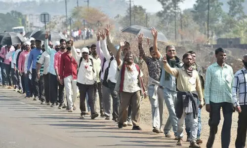 Farmers on long march