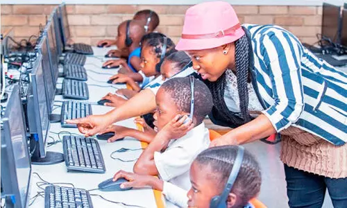 ഏ​ഴു ല​ക്ഷം കു​ട്ടി​ക​ൾ​ക്ക് മി​ക​ച്ച വി​ദ്യാ​ഭ്യാ​സ​ത്തി​നാ​യി ഇ.​എ.​എ