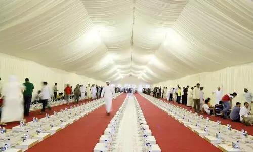 ഇ​ഫ്താ​ർ ടെൻറു​ക​ൾ; പ്ര​തീ​ക്ഷ​യോ​ടെ   വി​ശ്വാ​സി​ക​ൾ