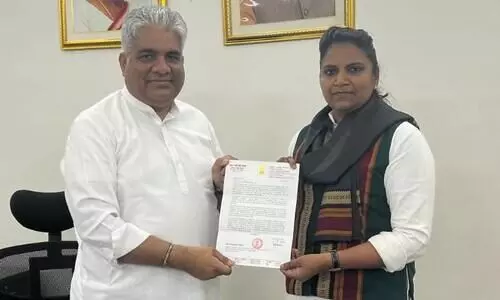 ബ്രഹ്മപുരത്തേക്ക് പരിസ്ഥിതി വിദഗ്ധരെ അയക്കണം -ജെബി മേത്തർ പരിസ്ഥിതി മന്ത്രിക്ക് നിവേദനം നൽകി