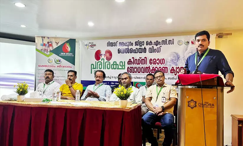 മാനസിക പിരിമുറുക്കം പ്രവാസികൾക്കിടയിലെ വലിയ വില്ലൻ -ഡോ. ഷാനവാസ് മാനസിക പിരിമുറുക്കം പ്രവാസികൾക്കിടയിലെ വലിയ വില്ലൻ -ഡോ. ഷാനവാസ്