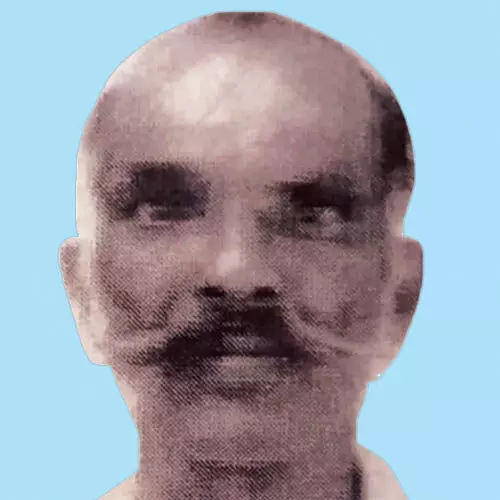 വേ​ലാ​യു​ധ​ൻ നാ​യ​ർ