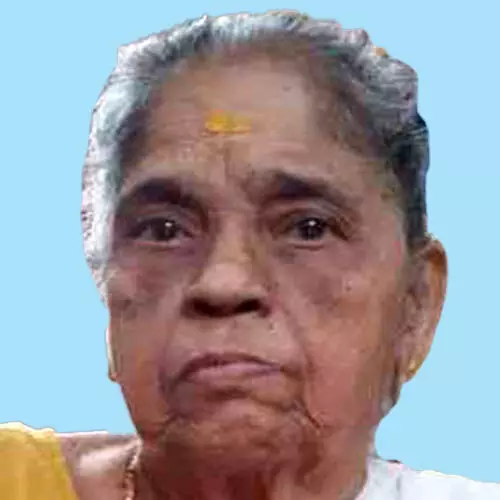 കൊ​ച്ച​മ്മി​ണി​യ​മ്മ