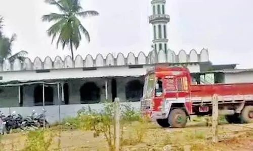 ക​ർ​ണാ​ട​ക​യിൽ മുസ്ലിം പള്ളിക്കും വീടുകൾക്കും കല്ലേറ്; 15 ഹിന്ദുത്വപ്രവർത്തകർ പിടിയിൽ