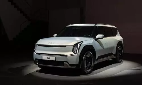 ഇ.വി 9 ഇലക്ട്രിക് എസ്.യു.വി അവതരിപ്പിച്ച് കിയ മോട്ടോർസ്; മത്സരം ആഡംബര വിഭാഗത്തിൽ