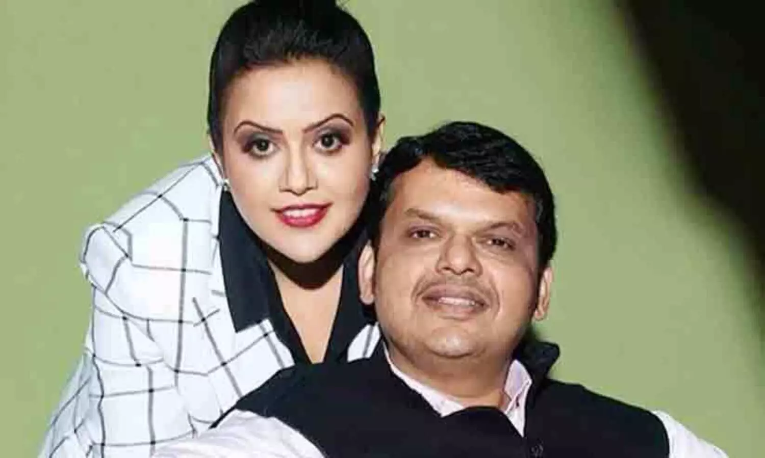 Amruta Fadnavis, Devendra Fadnavis