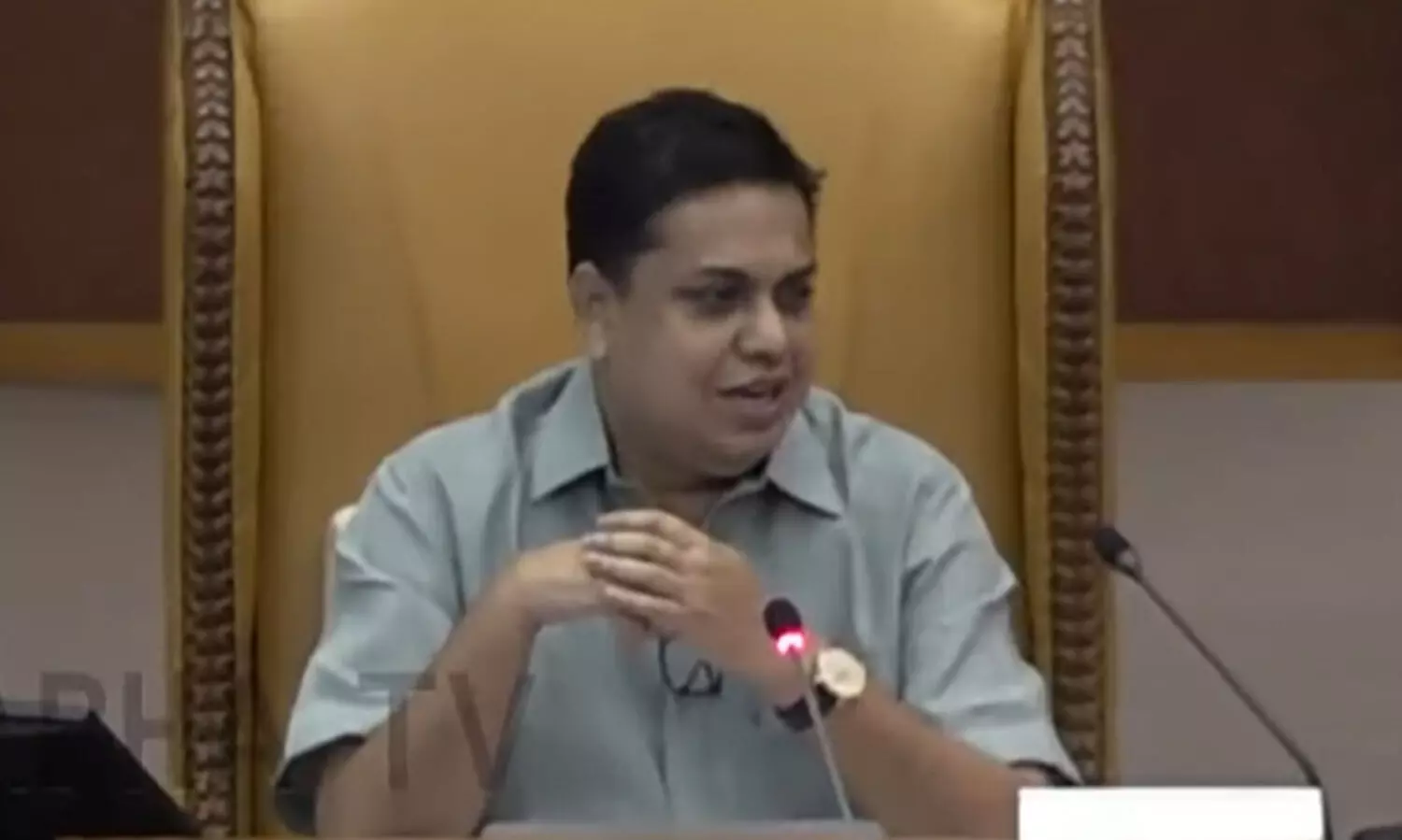 നിയമസഭ ദൃശ്യങ്ങള്‍ മൊബൈലിൽ പകർത്തി​ പുറത്തുവിട്ടതിനെതിരെ സ്പീക്കര്‍