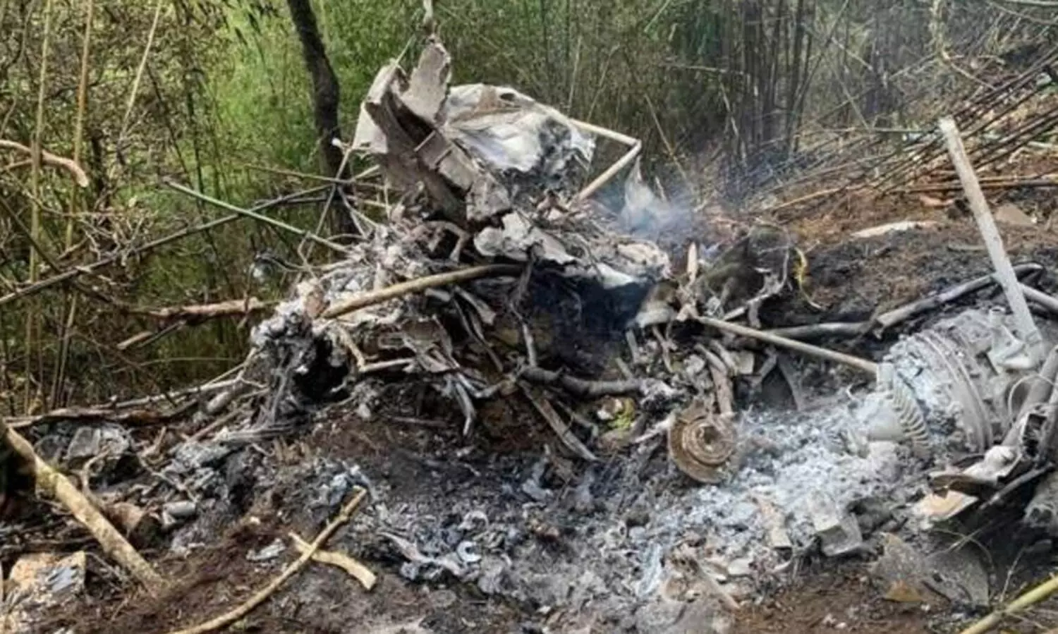 അരുണാചലിൽ സൈനിക ഹെലികോപ്റ്റർ തകർന്ന് രണ്ടുപൈലറ്റുമാർ കൊല്ലപ്പെട്ടു