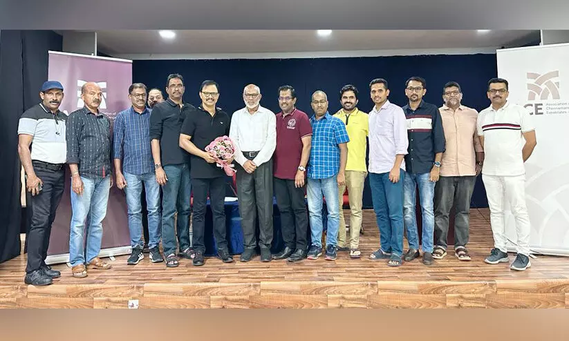 ഇ.പി. അ​ബ്ദു​റ​ഹ്മാ​നെ എ​യ്സ് ആ​ദ​രിച്ചു