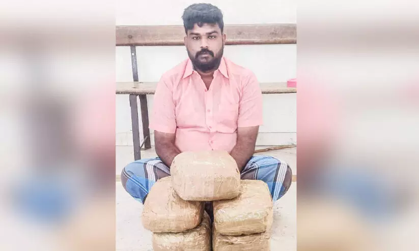 man arrested, ganja smuggling man arrested, ganja smuggling