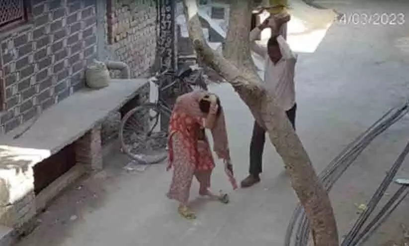 Delhi man hits daughter in law with brick Delhi man hits daughter in law with brick