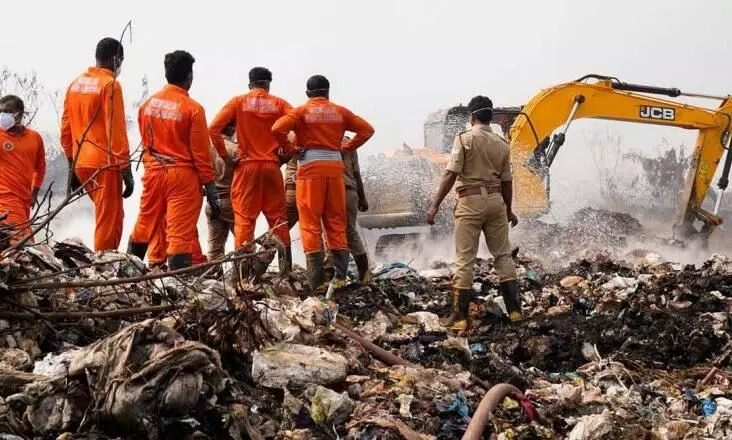 വിഷപ്പുകയിൽ ഇനിയും എത്രനാൾ? വിഷപ്പുകയിൽ ഇനിയും എത്രനാൾ?