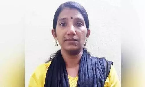 മോഷണം: ഒളിവിൽ കഴിഞ്ഞ യുവതി പിടിയിൽ