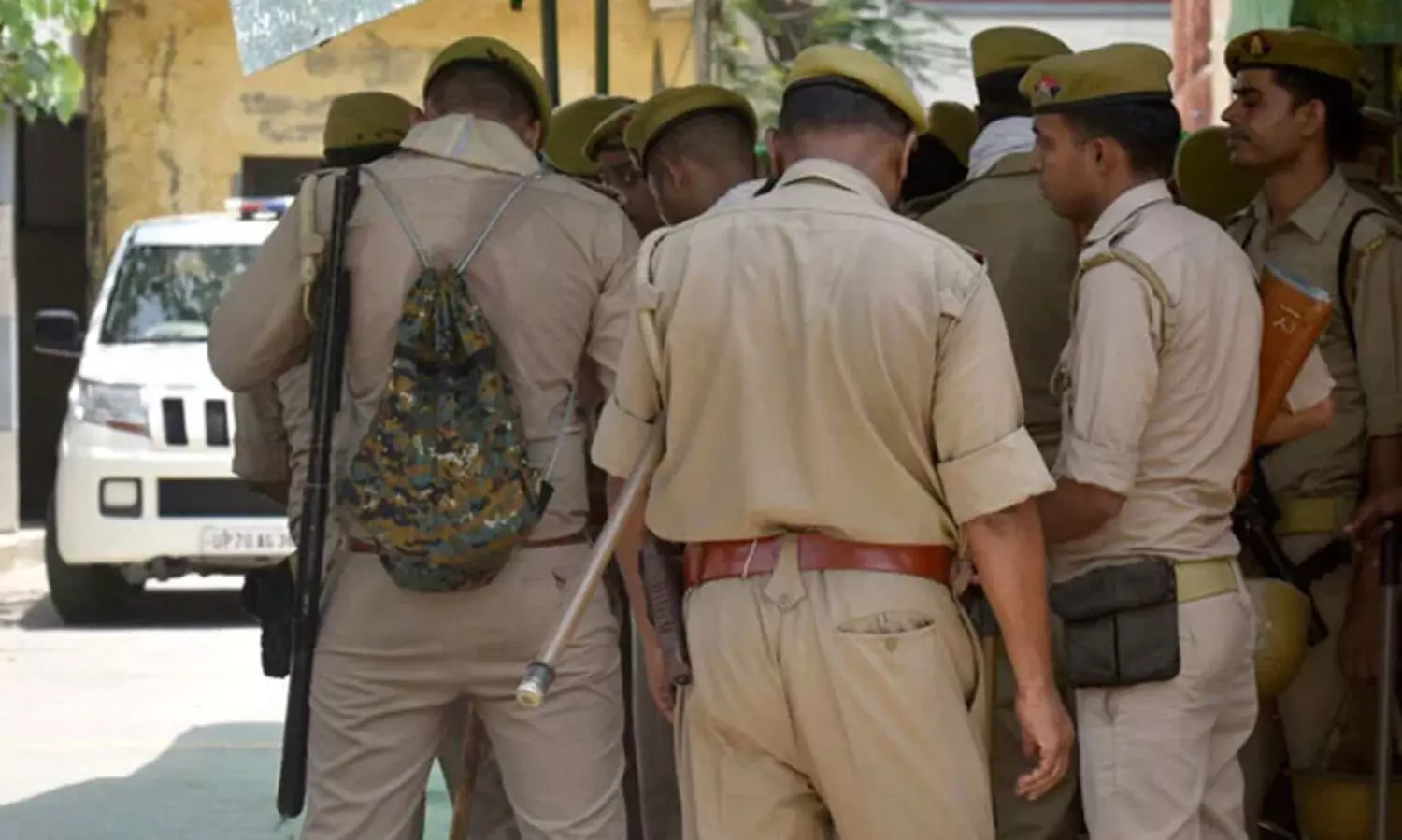 14 people died after the roof of the building collapsed