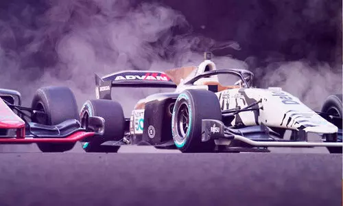 ലോ​ക​ത്തെ ആ​ദ്യ ഡ്രൈ​വ​റി​ല്ലാ വാ​ഹ​ന മ​ത്സ​ര​യോ​ട്ടം അ​ബൂ​ദ​ബി​യി​ൽ