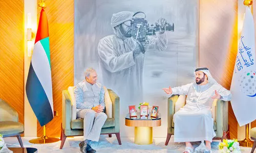 പ്ര​സാ​ർ​ഭാ​ര​തി​യും വാ​മും കൈ​കോ​ർ​ക്കു​ന്നു