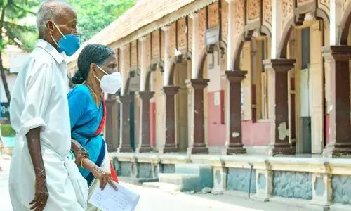 കുറിപ്പടിയില്ല, കാത്തിരിപ്പും ദുരിതവും മാത്രം