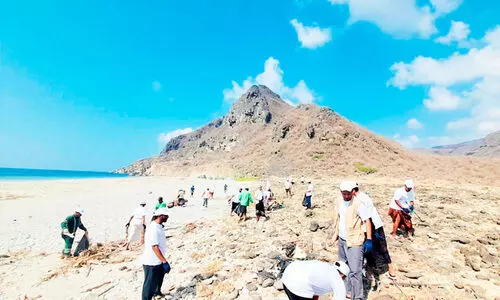 ഖോർ ഖർഫൂട്ടിൽ ശുചീകരണ കാമ്പയിൻ ഖോർ ഖർഫൂട്ടിൽ ശുചീകരണ കാമ്പയിൻ