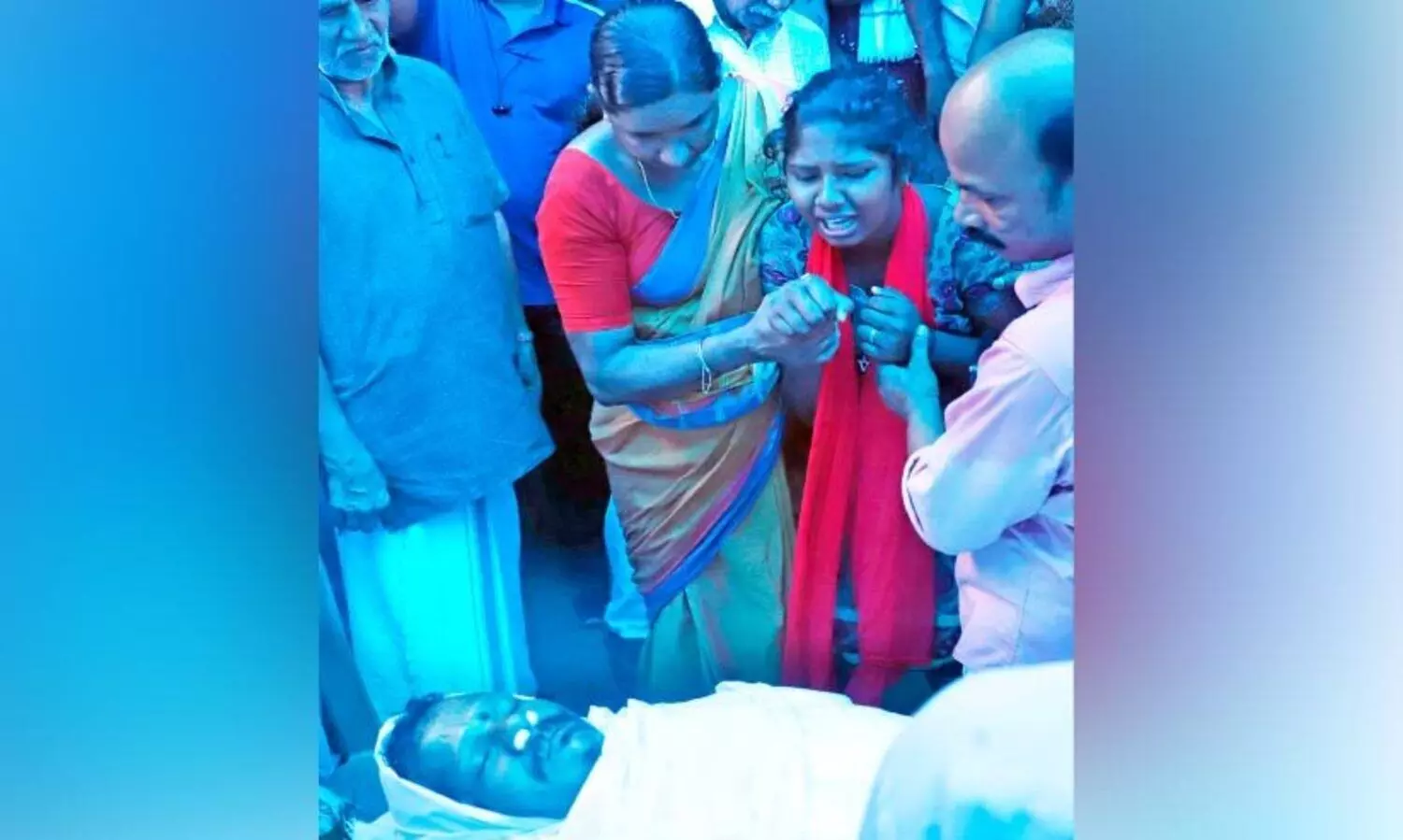 നൊമ്പരക്കടലിൽ യാത്രാമൊഴി