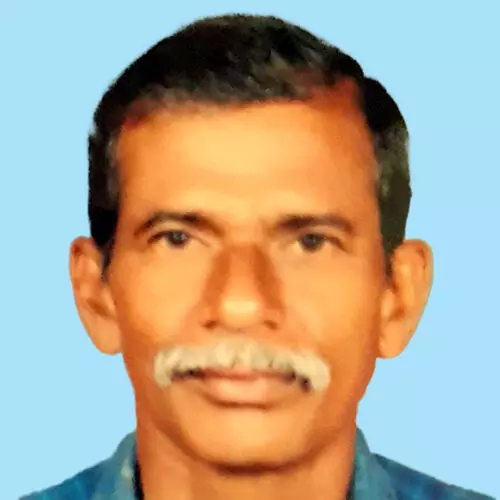 തൂ​ങ്ങി​മ​രി​ച്ച നി​ല​യി​ൽ