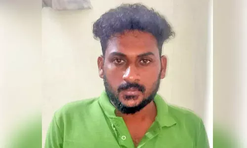 കഞ്ചാവുമായി ബൈക്കിലെത്തിയ രണ്ടംഗ സംഘത്തിൽ ഒരാൾ പിടിയിൽ