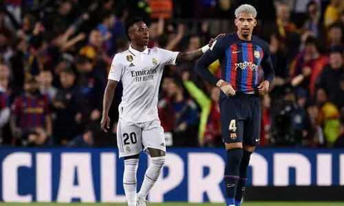 എൽക്ലാസികോയിൽ റയലിനെ വീഴ്ത്തി ബാഴ്സ പടയോട്ടം