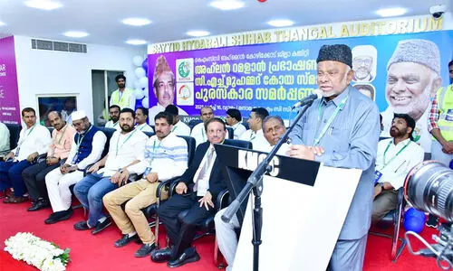 സമാധാനത്തിന്റെയും സ്നേഹത്തിന്റെയും സന്ദേശവാഹകരാകുക -പ്രഫ. ഖാദർ മൊയ്‌തീൻ