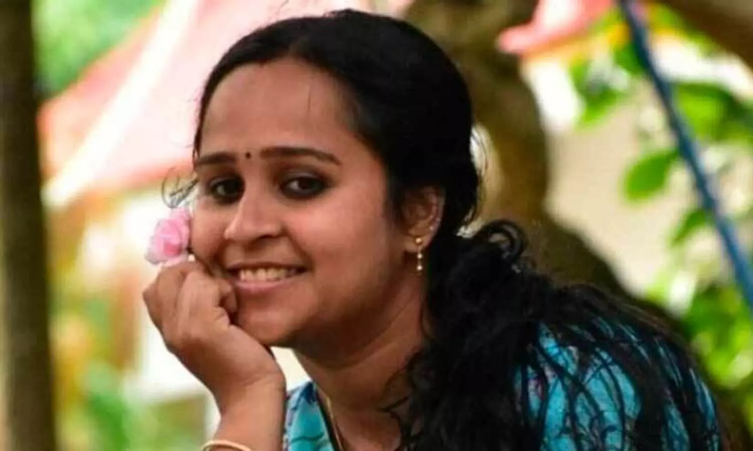 യുവതിയുടെ മൃതദേഹം കട്ടിലിനടിയിൽ തുണിയിൽ പൊതിഞ്ഞ നിലയിൽ; ഭർത്താവിനെ കാണാനില്ല, കൊലപാതകമെന്ന് പൊലീസ്