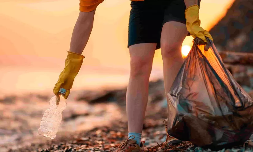 ലോ​ക റീ​സൈ​ക്ലി​ങ്​ ദി​നം ആ​ച​രി​ച്ച്​ ദു​ബൈ  മു​നി​സി​പ്പാ​ലി​റ്റി