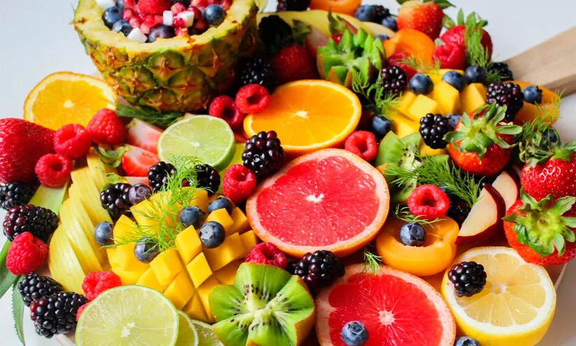 പച്ചക്കറികളും പഴവർഗങ്ങളും ധാരാളം കഴിക്കാം പച്ചക്കറികളും പഴവർഗങ്ങളും ധാരാളം കഴിക്കാം