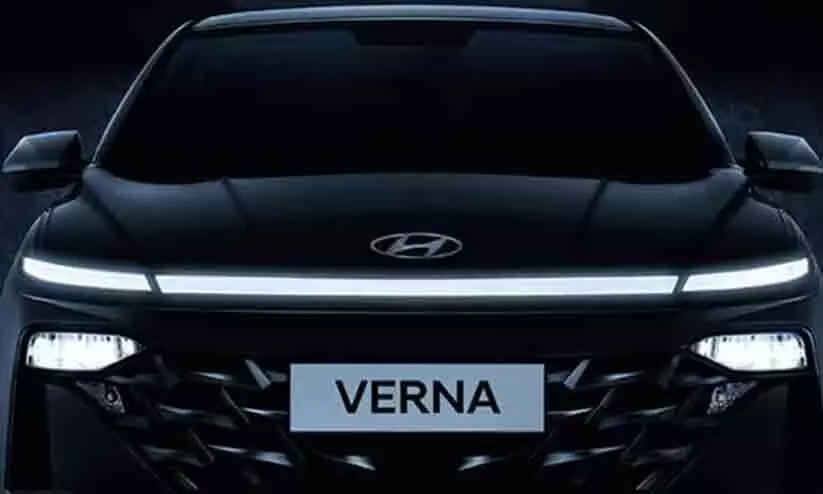 ആറാം തമ്പുരാന് എത്തി; എതിരാളികളെ വിറപ്പിക്കാന് ഹ്യുണ്ടായ് വെർണ ആറാം തമ്പുരാന് എത്തി; എതിരാളികളെ വിറപ്പിക്കാന് ഹ്യുണ്ടായ് വെർണ