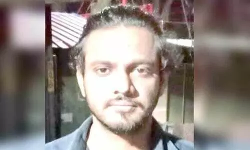 ക​ഞ്ചാ​വു​മാ​യി യു​വാ​വ് പി​ടി​യി​ൽ